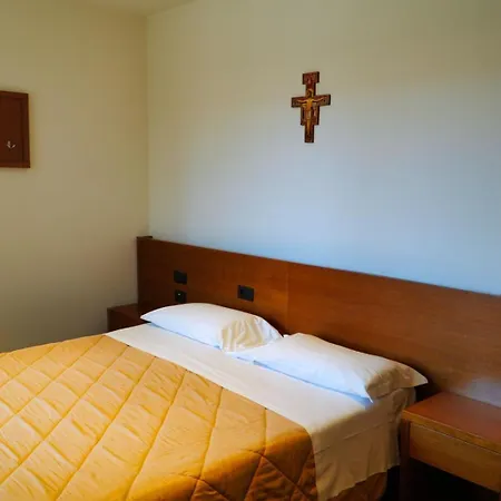 Hotell Domus Laetitiae Assisi