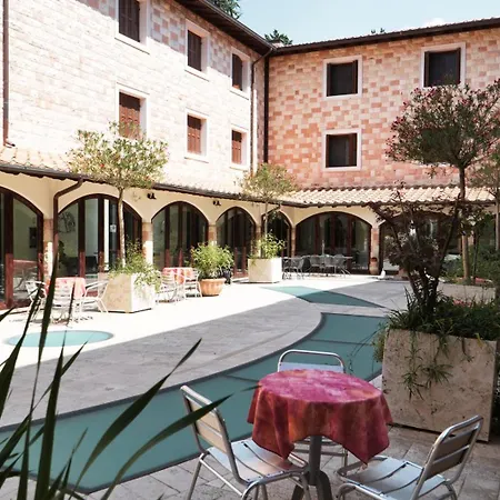 Hotell Domus Laetitiae Assisi