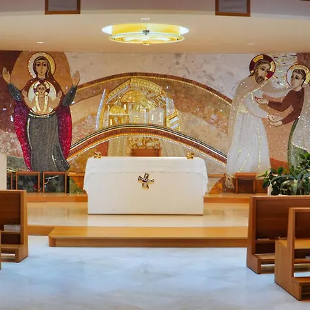 Hotel Domus Laetitiae