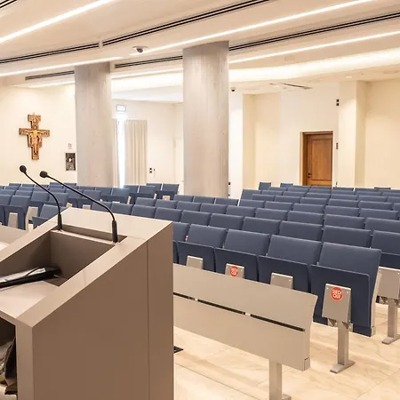 Hotel Domus Laetitiae