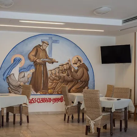 Hotel Domus Laetitiae *