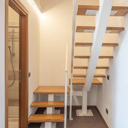 Domus Laetitiae Hotell *