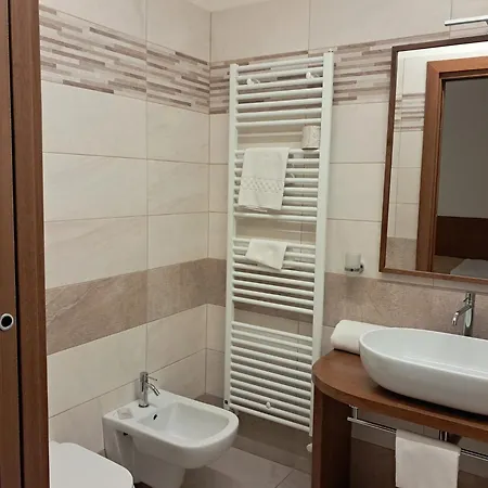 Domus Laetitiae Hotell *